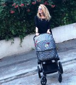 Flavia Mihășan fotografiată alăptând în public! Reacțiile nu au întârziat să apară