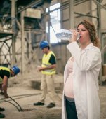 Studiu: autismul ar putea fi cauzat de expunerea mamelor la chimicale