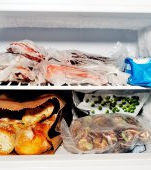 Un bărbat a găsit un bebeluș în congelatorul mamei sale, după ce aceasta a murit