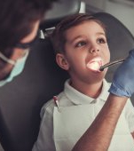 Caz medical rar. Acestui copil i-au crescut 526 de dinți