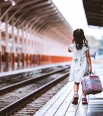 Copii trimiși în tabere din care nu s-au mai întors niciodată. Un scandal internațional care pune părinții pe jar