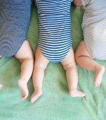 O femeie a crezut că are pietre la rinichi, dar a născut tripleți