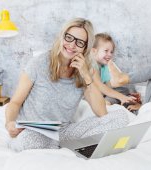 10 beneficii pe care le are copilul unei mame care lucrează