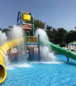 Atenție! Un ștrand din București a fost închis după ce 6 persoane au fost intoxicate cu clor