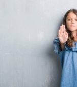 O fetiță de 10 ani a scăpat de răpitorul ei cu o singură întrebare. Iată o lecție pentru toți părinții!