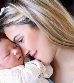 O plăcere să naști în Franța! Mamele primesc din partea statului cadou ședințe de refacere pelviană