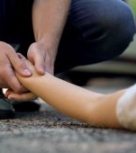 Un băiețel de 8 ani a ajuns să se sinucidă! Ce îi făceau părinții zilnic!