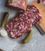 Nu mai trebuie să evităm șunca, salamul și cârnații! Un studiu spune că sunt bune pentru sănătate