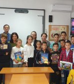 Bibliotecă donată pentru 1600 de copii din Slobozia Bradului