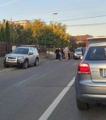 O mamă cu copilul în brațe a fost lovită pe trecerea de pietoni! Accidente în lanț la Cluj!
