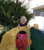 O fetiță de 3 ani a murit din cauza unei supradoze de paracetamol