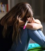 O fetiță de 11 ani a născut. Nici ea nu știa că este însărcinată. Părinții au rămas îngroziți când au aflat cine este tatăl