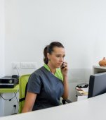 Cum funcționează telefonul părintelui, serviciul gratuit de asistență medicală pentru urgențe