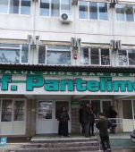 Impardonabil! Fetiță de 5 luni, diagnosticată cu roșu în gât, a murit la scurt timp după ce părinții s-au întors cu ea de la spital