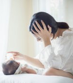Mesajul dureros al unei mame care suferea de depresie, către copiii ei:„Mami a trebuit să plece pentru că era prea tristă”