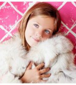 Haina de blană artificială, noul trend în moda pentru copii. Iată un top 8 călduros și confortabil