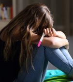 Caz șocant: un băiețel de 10 ani a lăsat însărcinată o fetiță de 13 ani