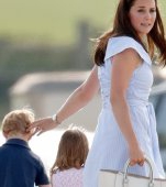 Regulile nu sunt și pentru Casa Regală? Ducesa de Cambridge a fost văzută la cumpărături cu toți cei trei copii ai săi