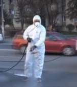Măsuri anti-coronavirus: autoritățile dezinfectează străzile în București (video)