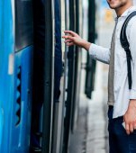 Un bărbat întors din Italia acum 2 zile cu simptome de Covid-19 se plimba nestingherit cu autobuzul prin București