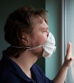 STUDIU: Coronavirusul poate supraviețui în organism 37 zile de la infectare, chiar dacă iei tratament