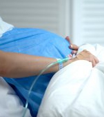 Nașterea în vremuri de pandemie: o mamă din Cluj a așteptat 50 de ore să își atingă bebelușul