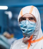 Chirurgul care a operat o fetiță bolnavă de COVID-19, la Constanța: "I-am spus soției că voi opera un copil infectat cu COVID-19. A început să plângă"