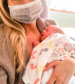 O femeie infectată cu noul coronavirus a devenit mamă în timp ce se afla în comă