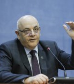 Raed Arafat: „Nu avem toate dotările necesare pentru a asigura reluarea cursurilor”