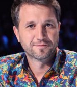 Copilăria care l-a făcut omul de azi: Andi Moisescu și-a pierdut tatăl la 3 ani și a fost crescut de bunici