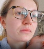 Bebeluș, mamă și tată infectați cu coronavirus: un jurnal video care dovedește realitatea unui virus necruțător