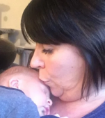 Poveste incredibilă: o mamă credea că a intrat la menopauză, dar, de fapt, era însărcinată