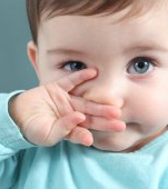 Tactici de coronavirus: cum să obișnuiești copilul să nu își mai atingă fața
