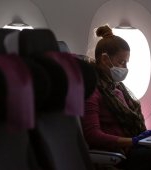 Fetița ei de 2 ani nu voia să poarte mască. Așa că o mama și cei 6 copiii ai ei au fost dați afară din avion