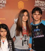 Top 10 lucruri neștiute și bizare despre copiii lui Michael Jackson