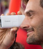 Mai aproape de acţiune cu Canon PowerShot ZOOM!