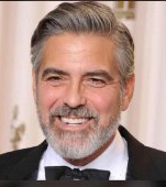 George Clooney despre viaţa de tată: "Spăl vase, fac curat. Mă simt ca mama mea în 1964. Înţeleg acum de ce şi-a ars sutienul"