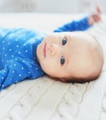 Cât trebuie să doarmă un bebeluș: Ghid complet de somn pentru copilul mic