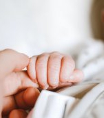 O femeie a născut un bebeluș cu anticorpi împotriva Covid-19