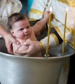Când religia se transformă în barbarie și incompetență, ne mor copiii la botez