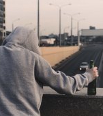 Studiu îngrijorator: peste 80% dintre elevii români consumă alcool