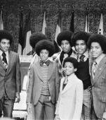 Dezvăluiri intime din copilăria lui Michael Jackson: tatăl lui îi făcea injecții hormonale pentru a-i păstra vocea ascuțită