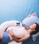 Testăm și recomandăm: Perne pentru gravide care chiar te ajută să dormi în sarcină
