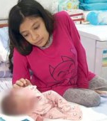 Naștere miraculoasă în București: mama de 24 de ani avea numai 27 de kg. Acum are nevoie de ajutorul nostru pentru fetița ei