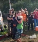 Avem nevoie și de vești bune: o fetiță de 1 an a fost găsită în viață într-o pădure, dupa 3 zile de căutări