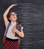 7 lucruri pe care să le încerci pentru ca să îți ajuți copilul să crească în înălțime