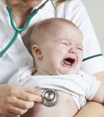 Bebelușul tău are o criză puternică de plâns? Când trebuie să te duci la medic