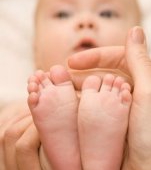Simturile bebelusului, dezvoltarea pe etape, de la 0 la 2 ani