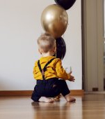 Atenție, părinti! Un copil de 1 an din Suceava a murit după ce a înghitit un balon