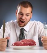 De ce bărbații mănâncă mai multă carne. Un studiu dezvăluie adevărul